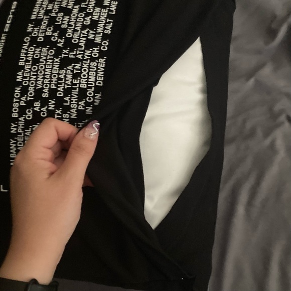 Ariana Grande upcycle T-shirt pillow Handmade - Picture 2 of 3